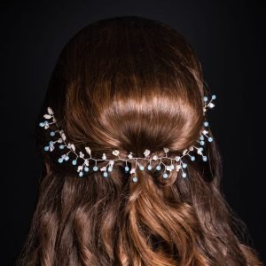 girl-with-beautiful-evening-hairstyle-hair-do-are-2025-10-16-05-13-55-utc (1) (1)